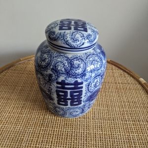 Double Happiness Chinese ceramic ginger jar